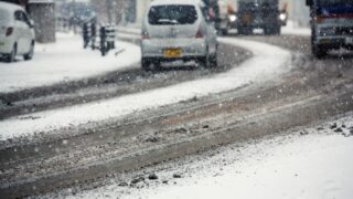 冬の車の必需品 必須アイテムはコレだ 冬に東北で車を乗るなら積んどいて ゆるログ